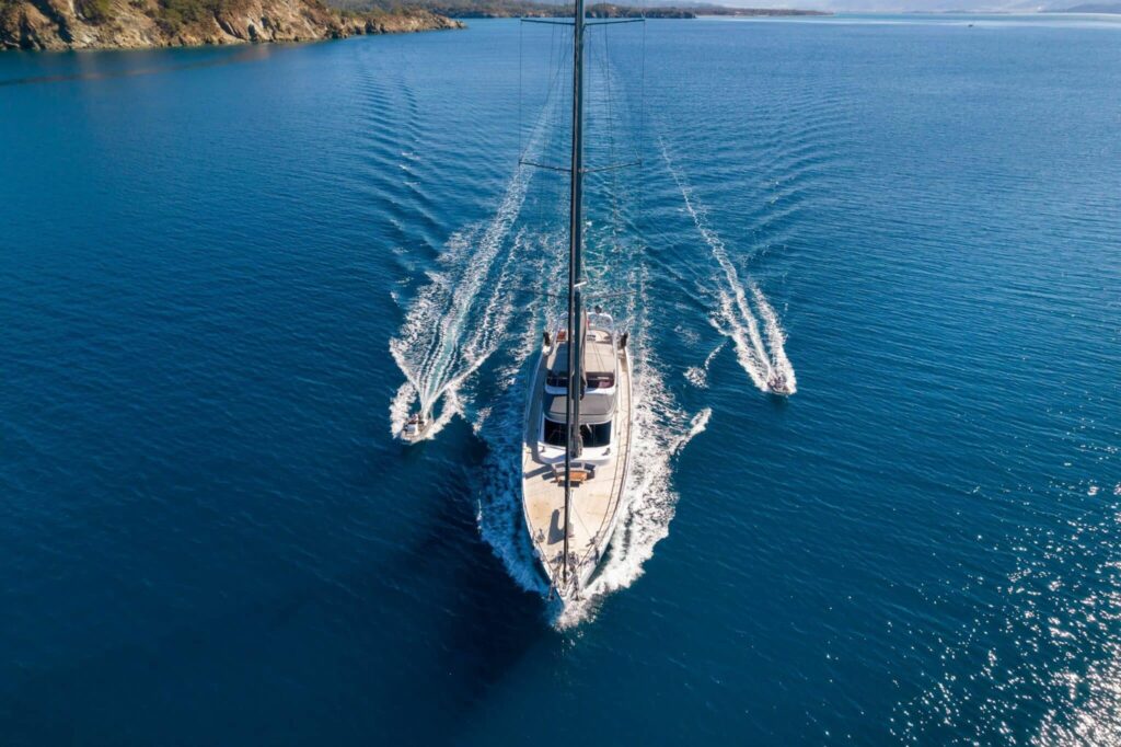 Sond Of Wind Yacht Blue Cruise Charter
